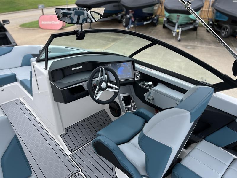 2025 MasterCraft XT22