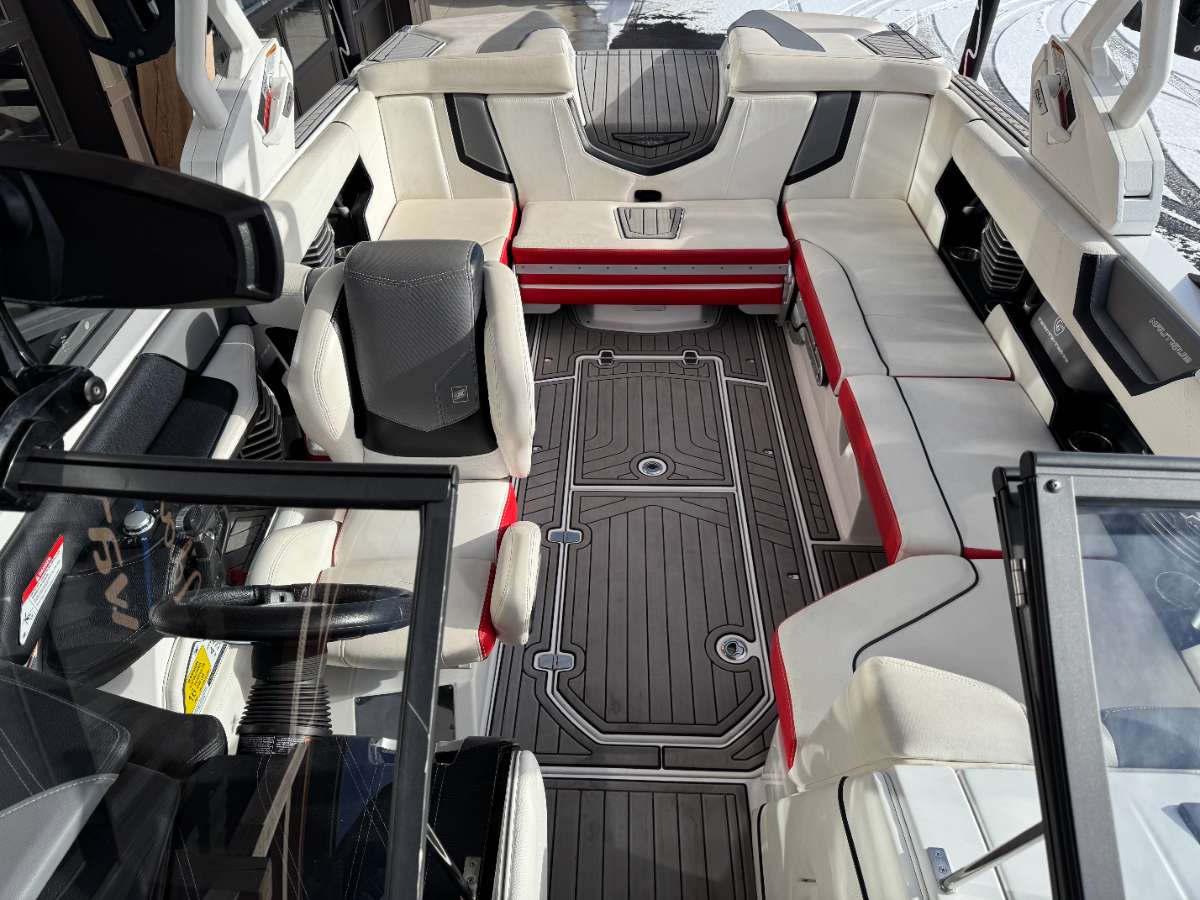 2018 Nautique G23