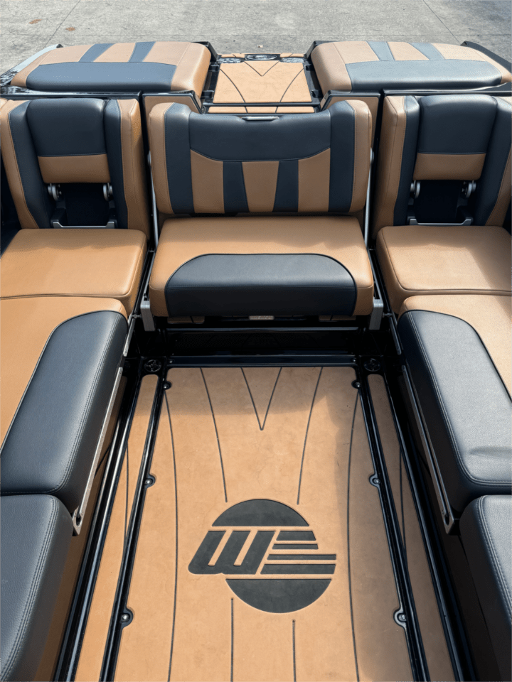 2022 Malibu 23 LSV M6DI 140 Hrs!