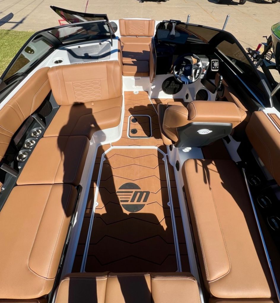 2025 Malibu Boats 22 MXZ