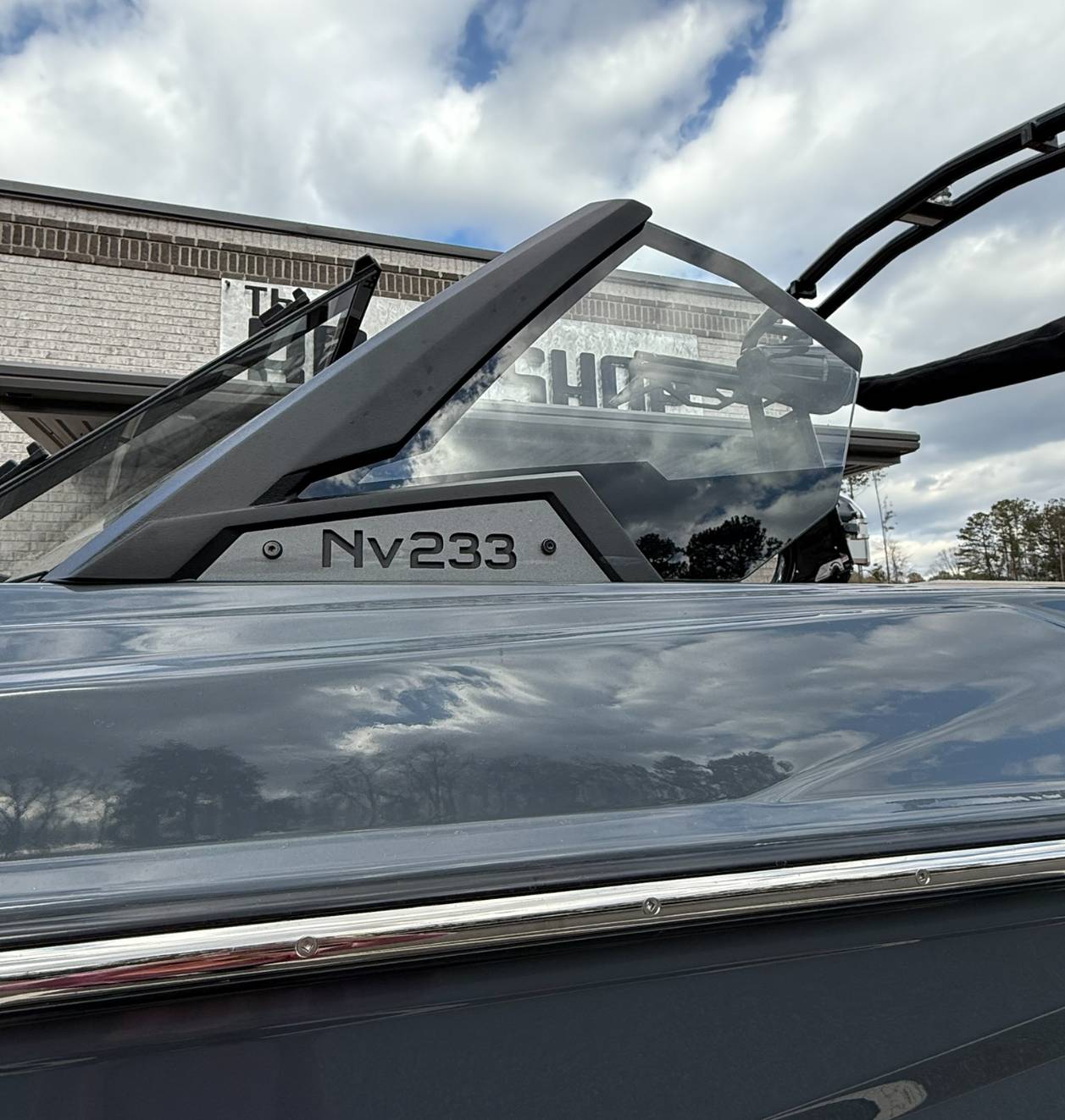 2025 Centurion NV233