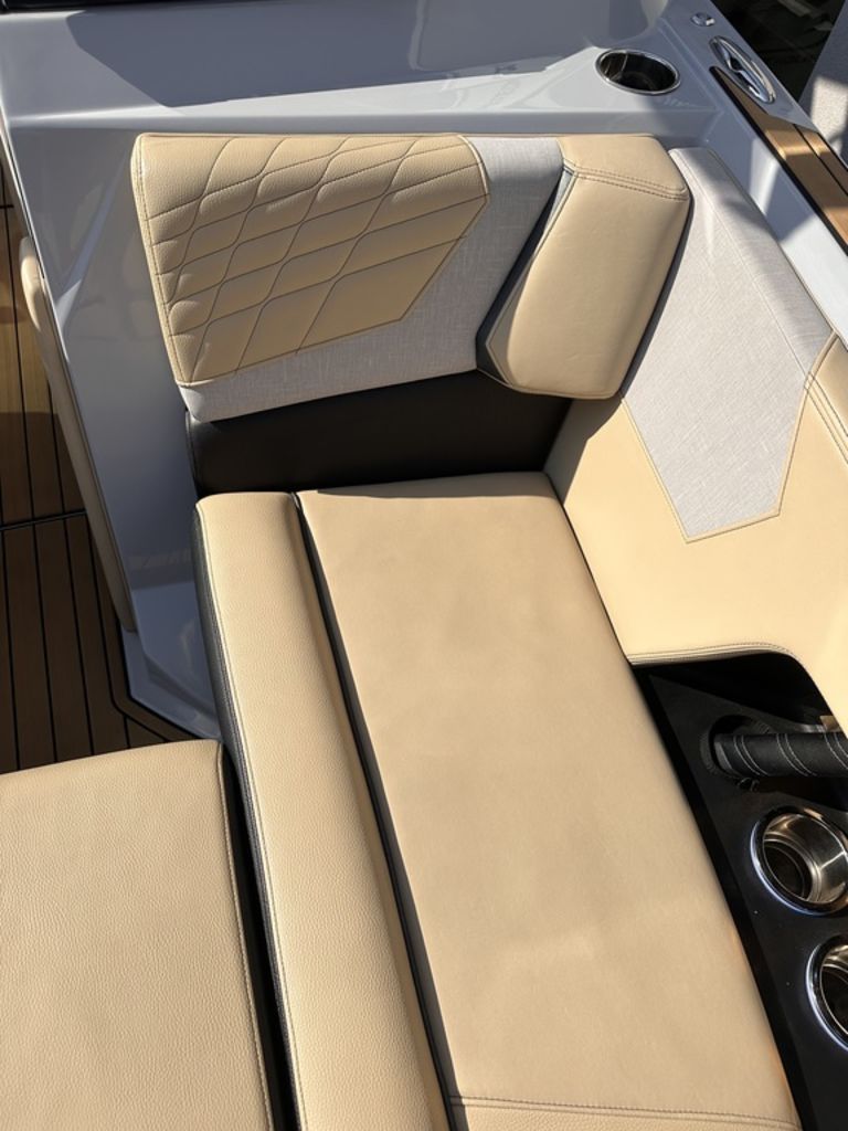 2022 Nautique G25