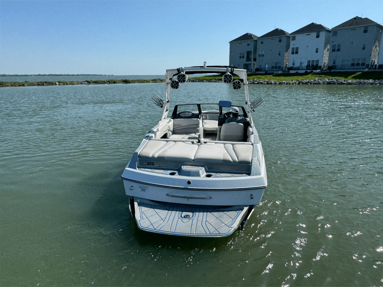 2015 Axis A22