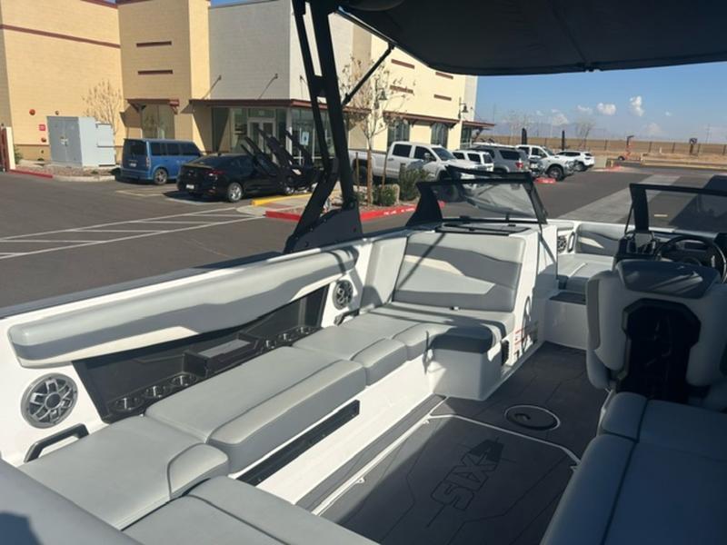 2023 Axis T235