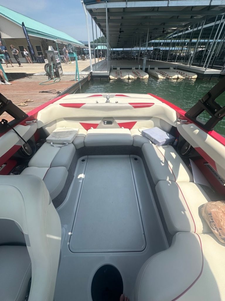 2015 Malibu Boats 22 VLX