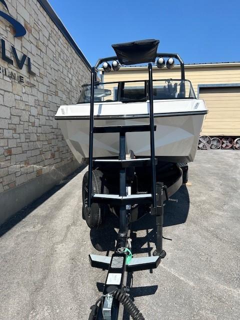 2022 Nautique G23