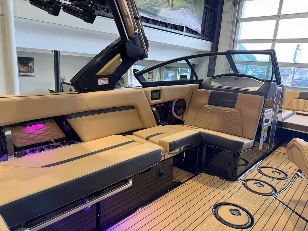 2025 MasterCraft X24