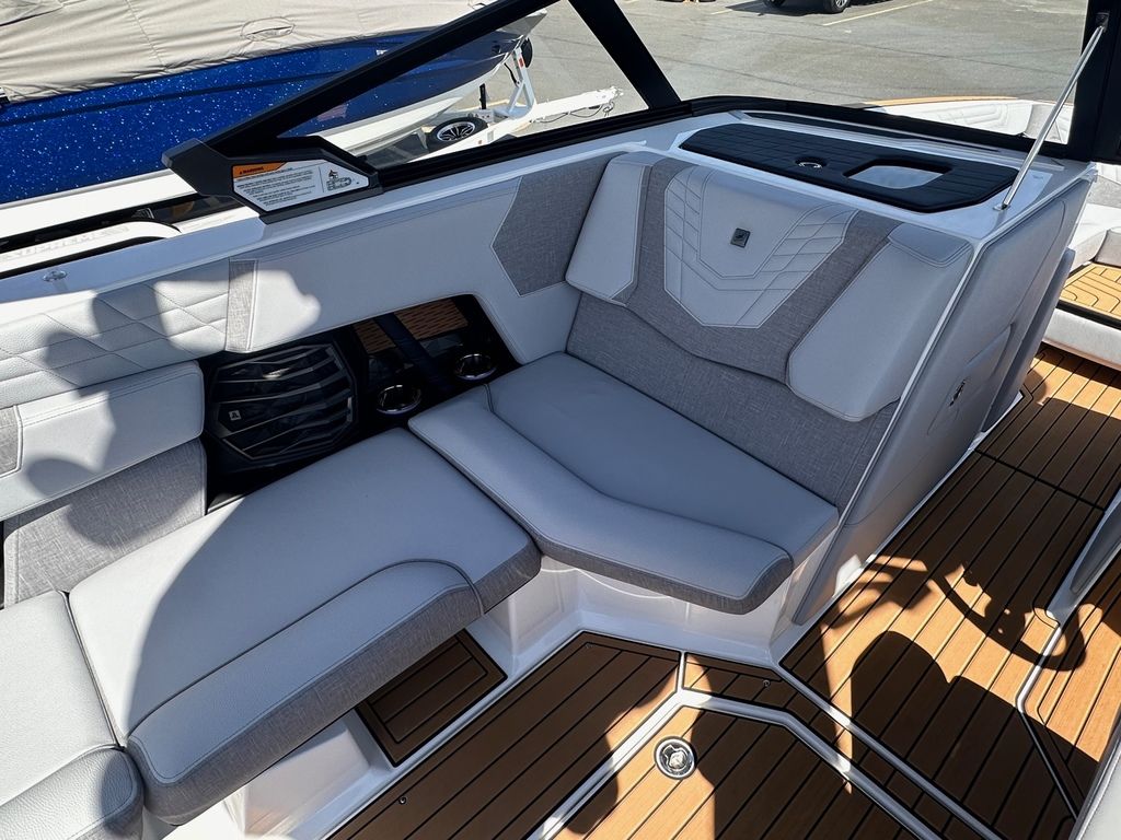 2024 Nautique Super Air Nautique G23