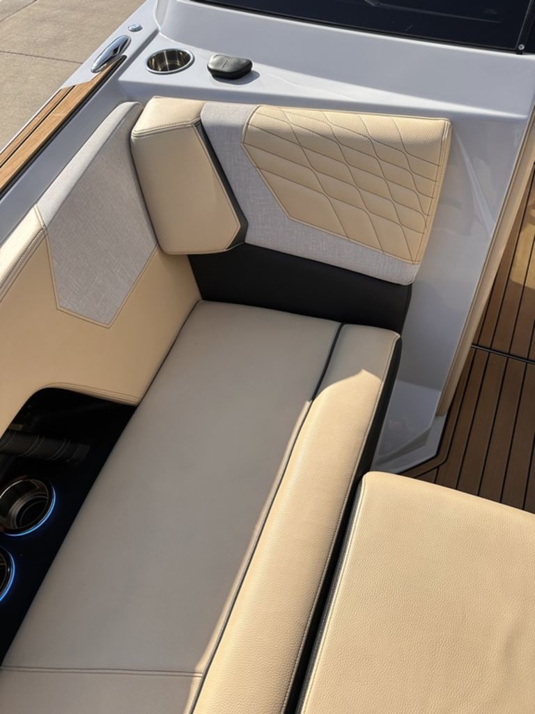 2022 Nautique G25