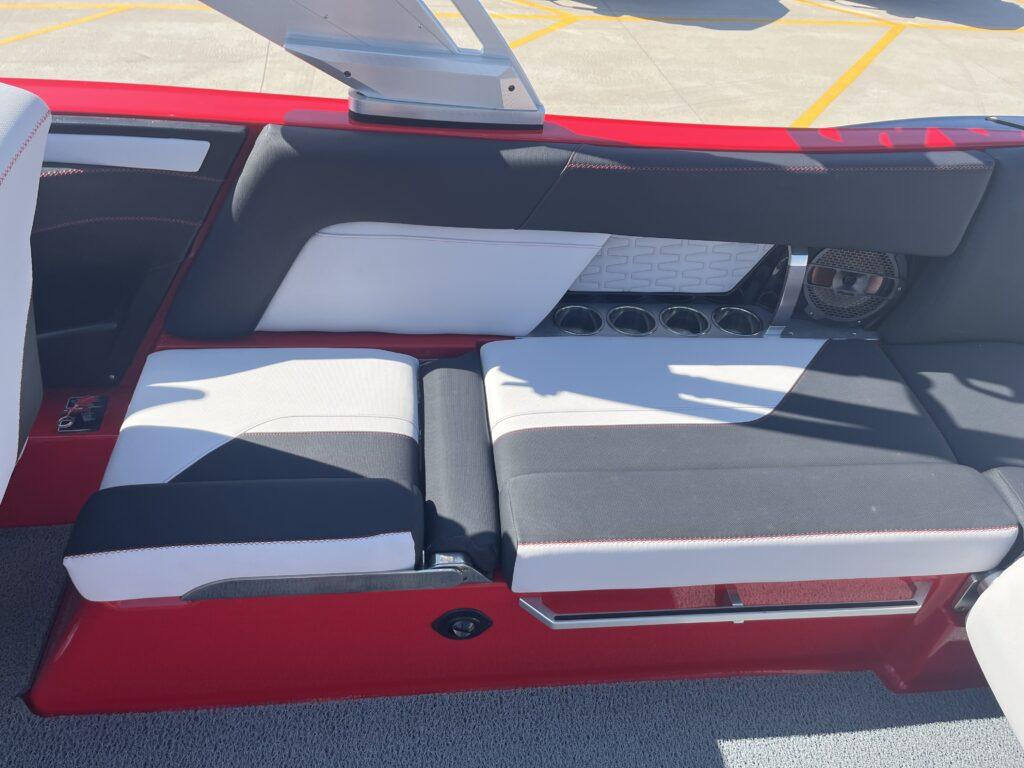 2019 MasterCraft X24