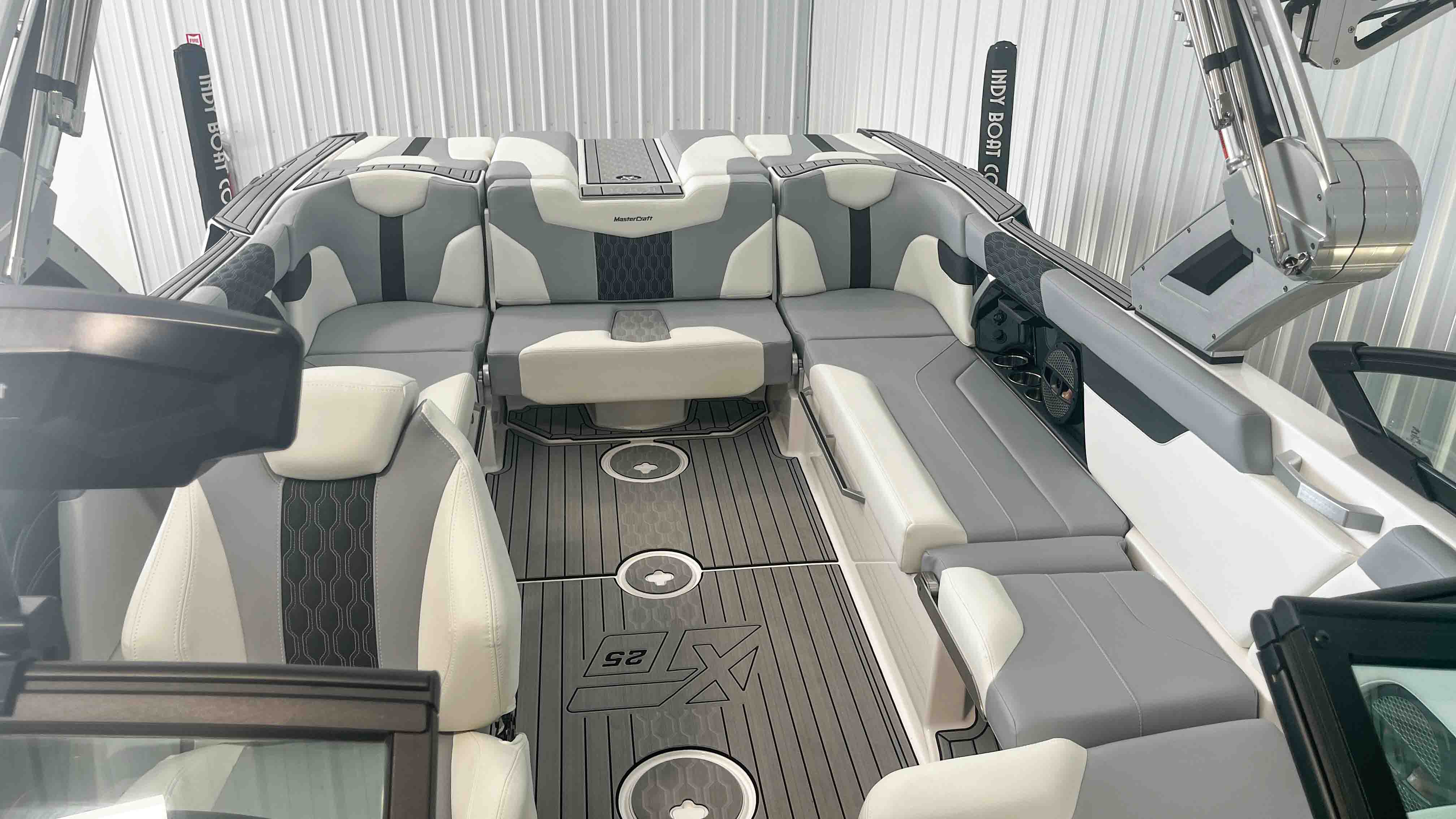 2024 Mastercraft XT25