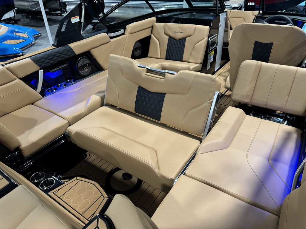 2025 MasterCraft XT23