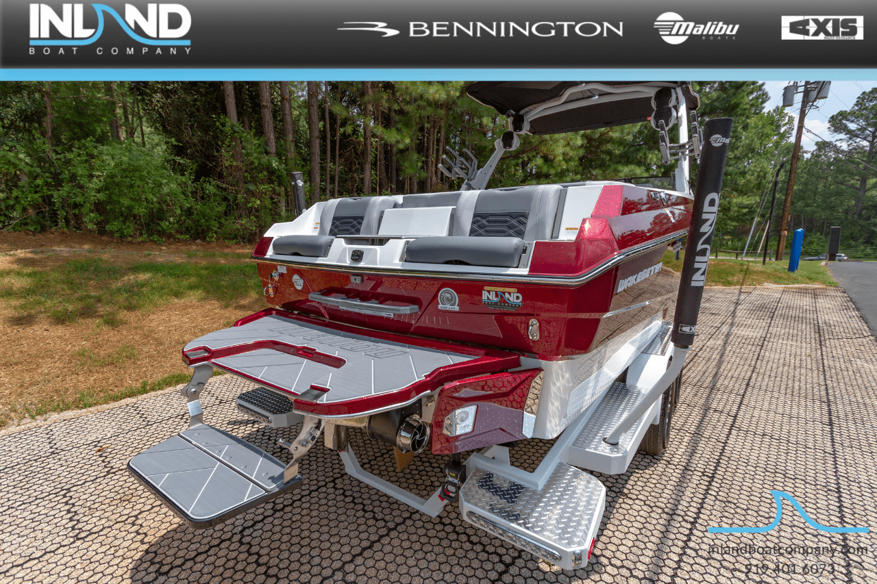 2024 Malibu Boats 25 LSV