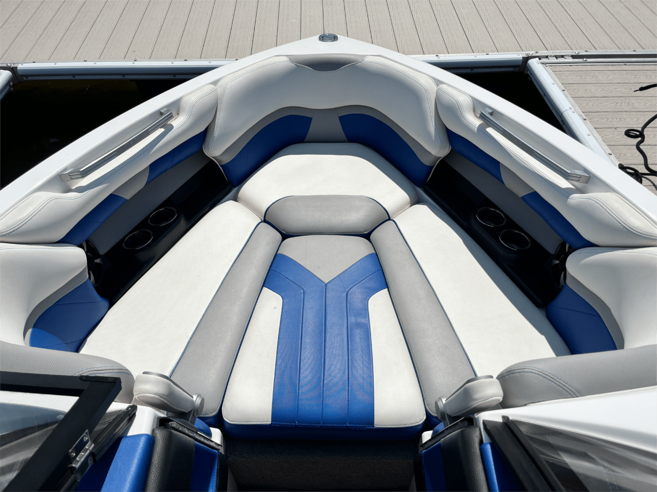 2017 Malibu Wakesetter 25 LSV – PRICED TO GO