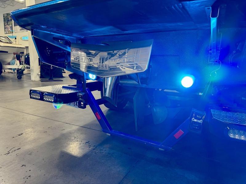 2022 Axis T250