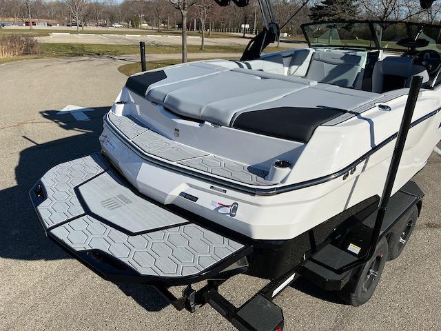 2024 MasterCraft NXT21