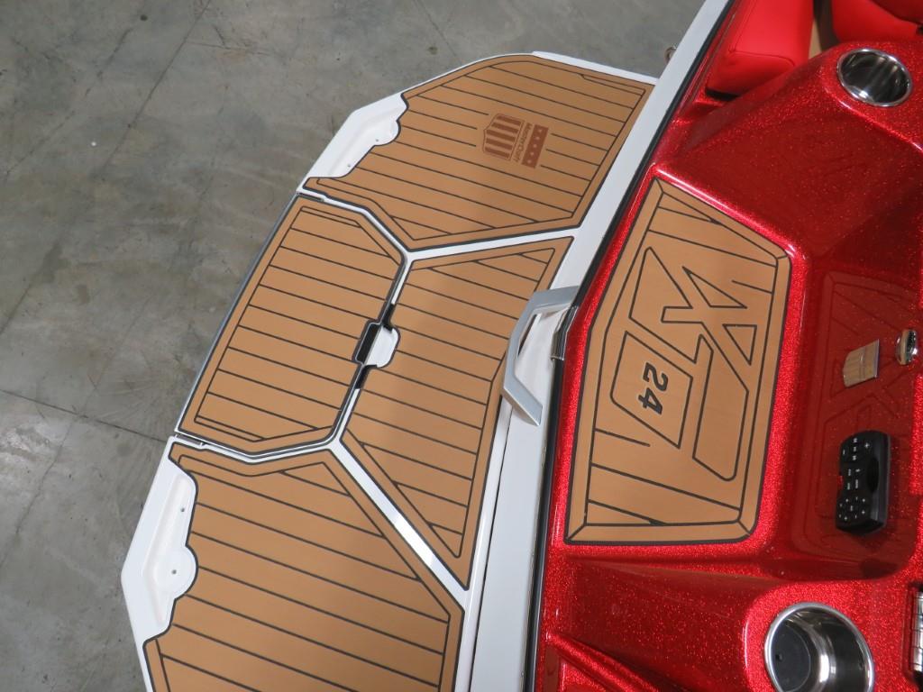 NEW 2024 Mastercraft XT24