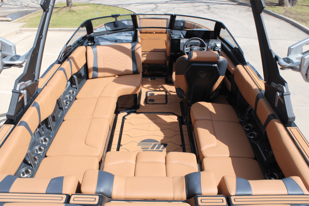 2025 Malibu 23 MXZ