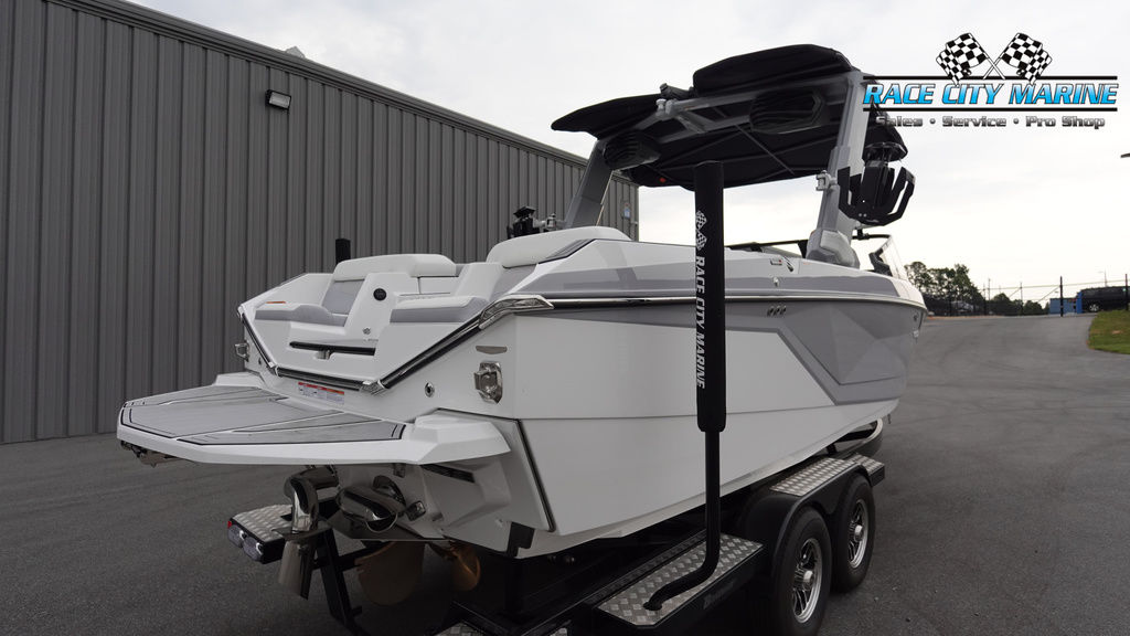 2024 Nautique G23