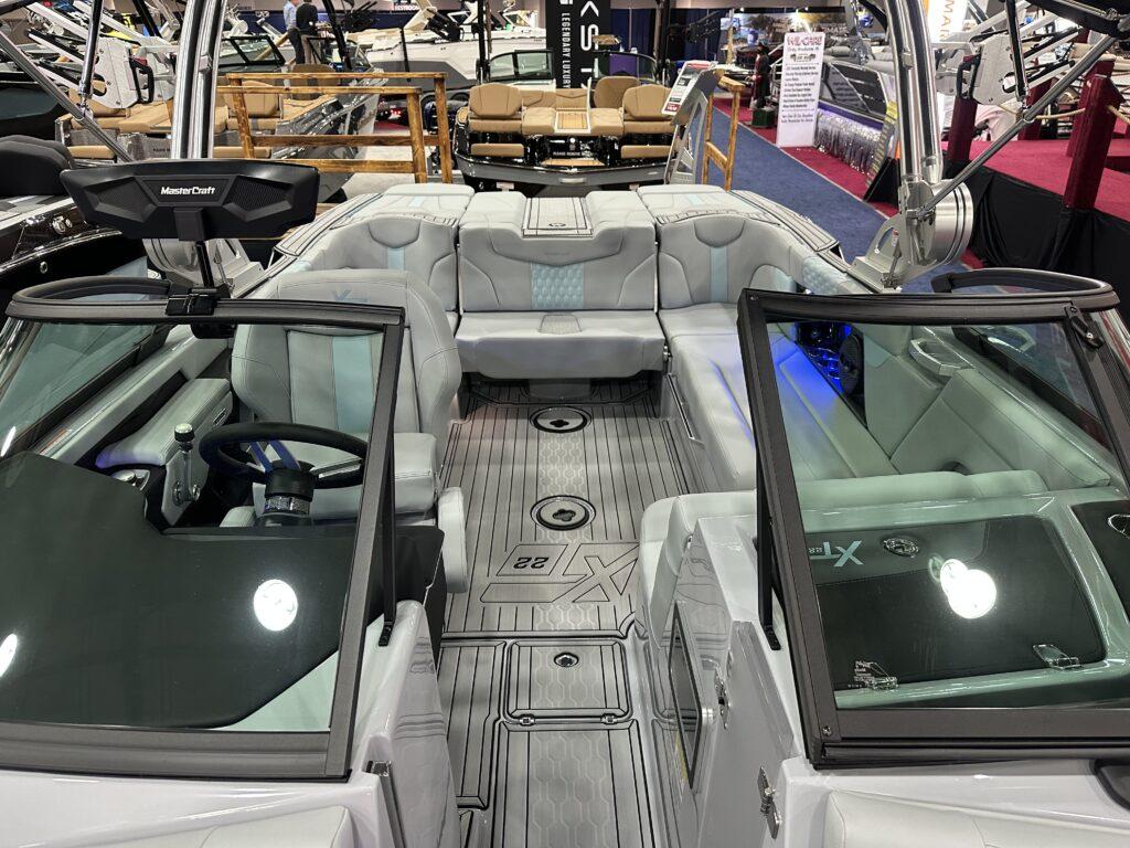 2025 MasterCraft XT22