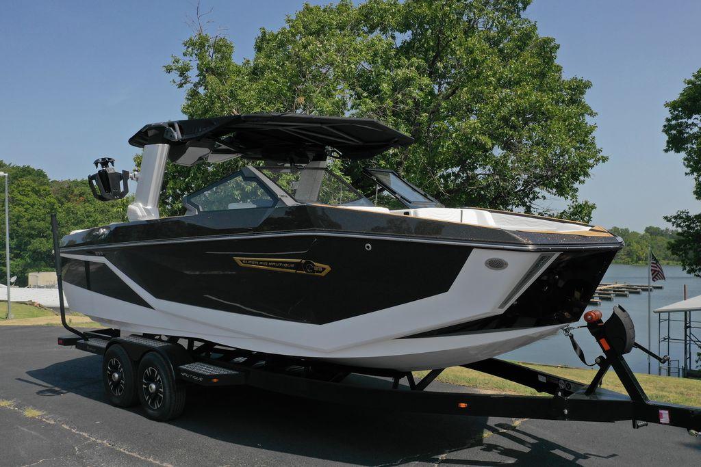 2025 Nautique G23