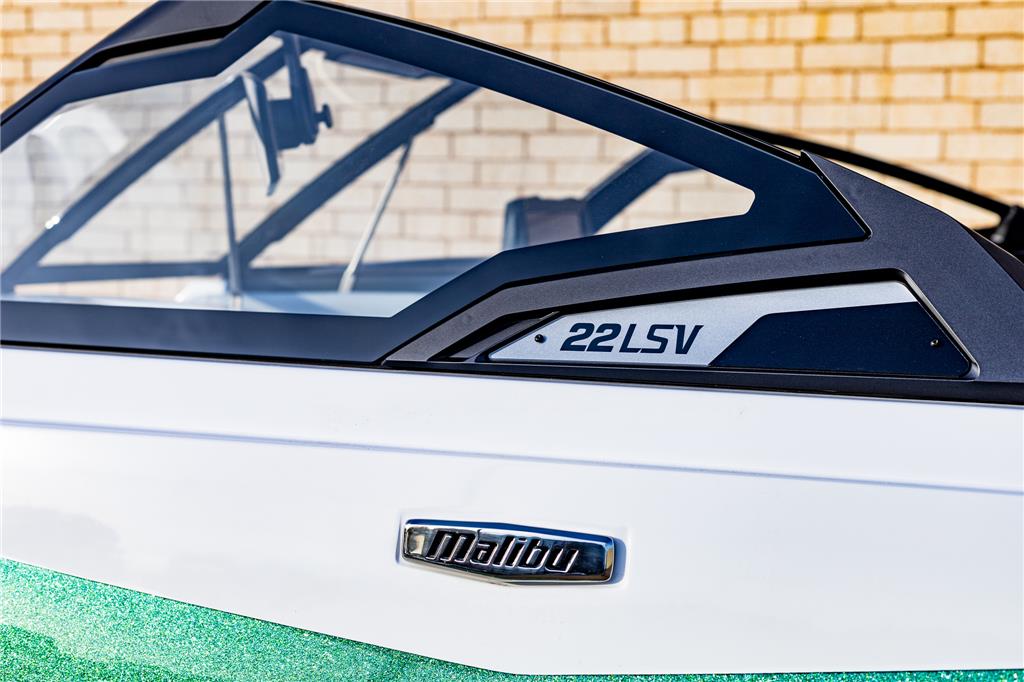 2024 Malibu 22 LSV
