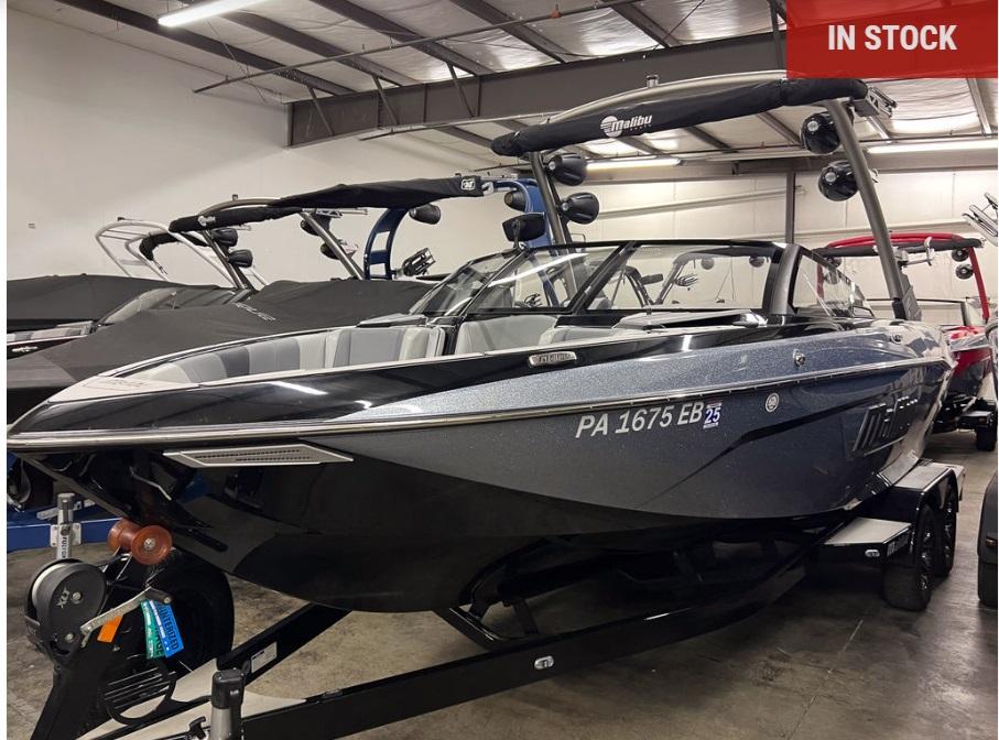 2022 Malibu 23 LSV
