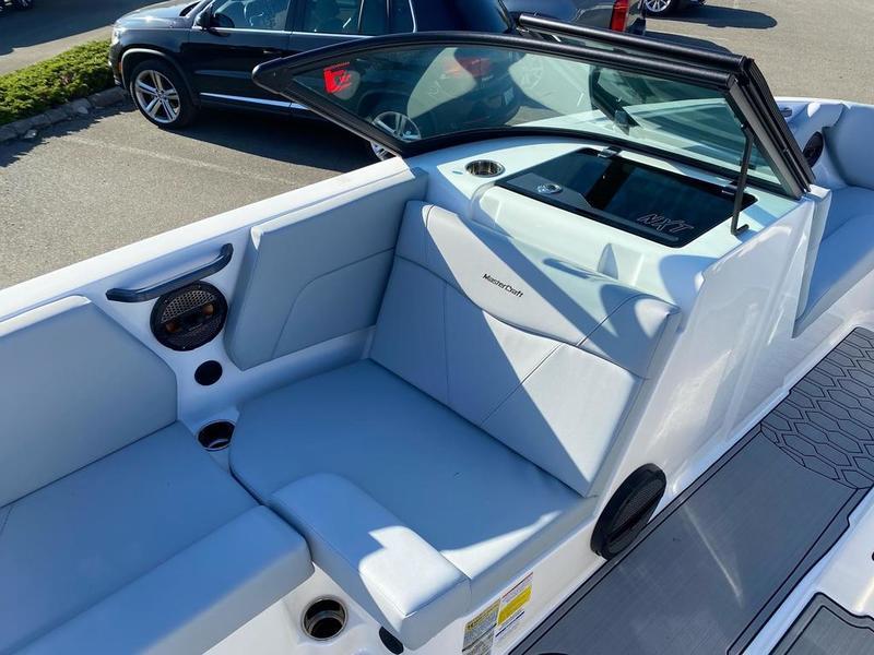 NEW 2023 MasterCraft NXT22