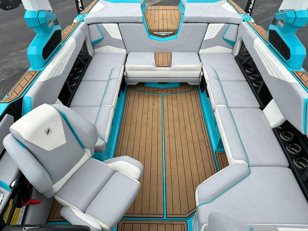 2022 Nautique S23