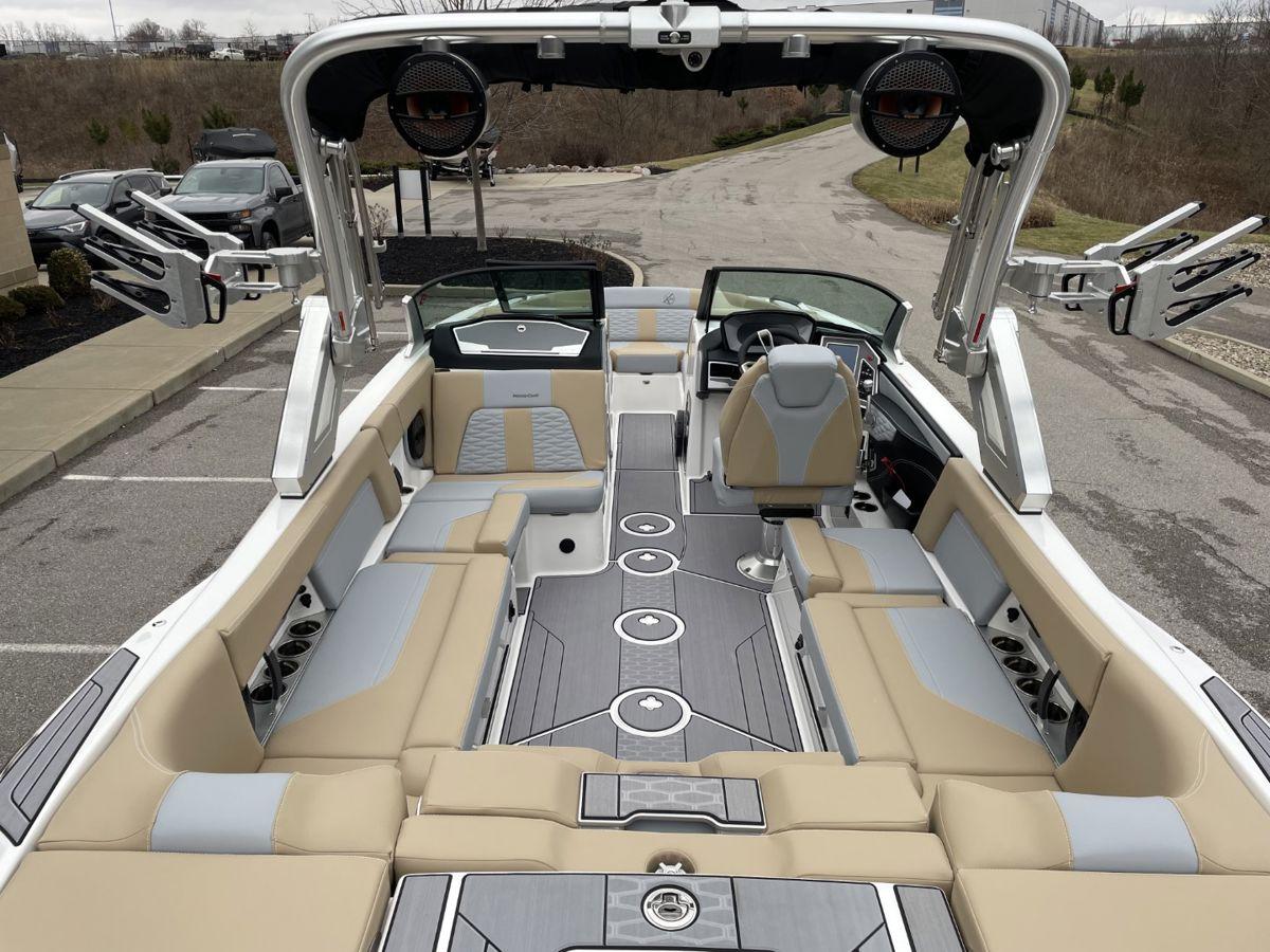 2023 MasterCraft X24