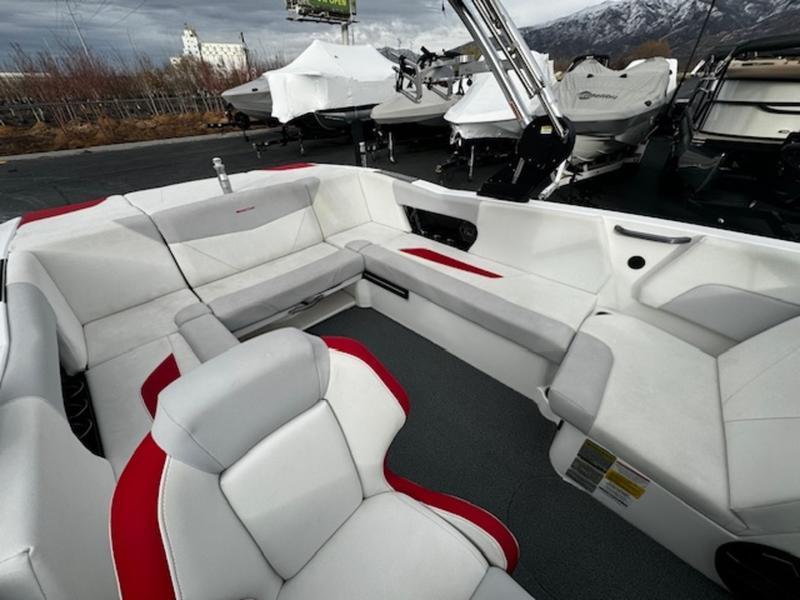 2021 MasterCraft NXT22