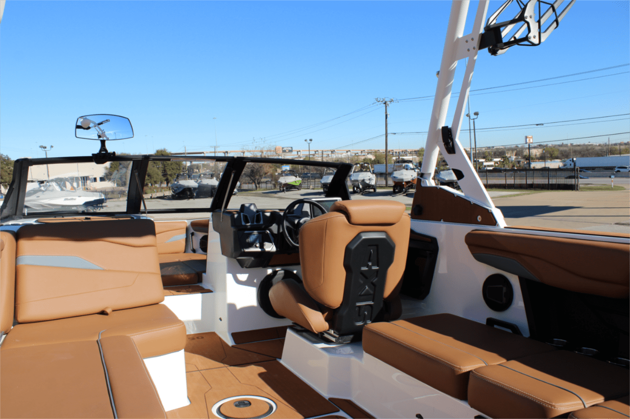 2025 Axis T250