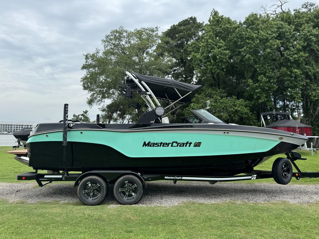 2024 MasterCraft XT24