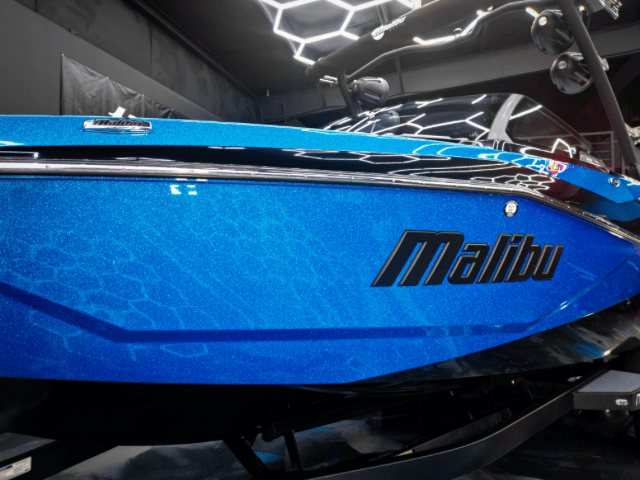 2022 Malibu Wakesetter 25 lSV
