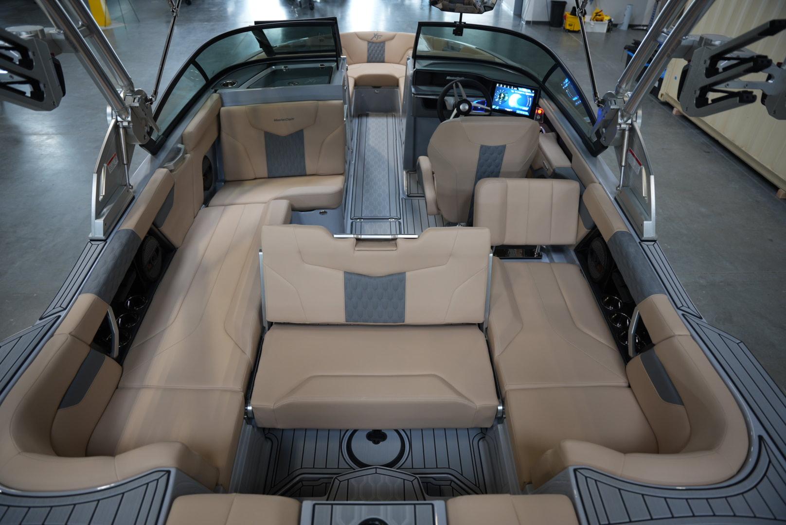 2025 MasterCraft XT23 &#8211; New Arrival!