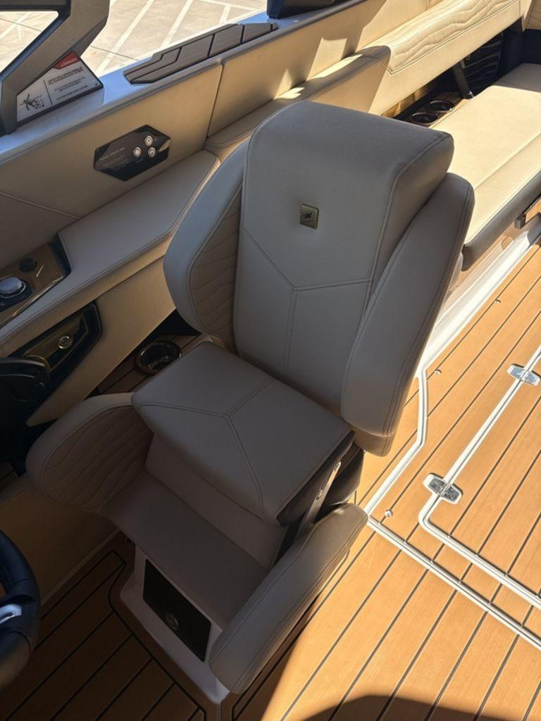 2025 Nautique G25 Centennial Edition