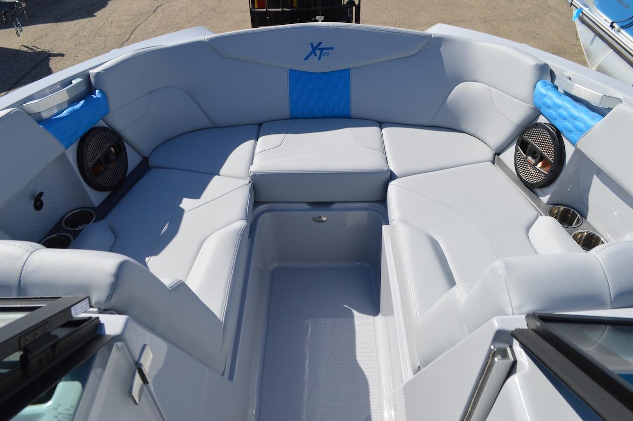 2024 MasterCraft XT22