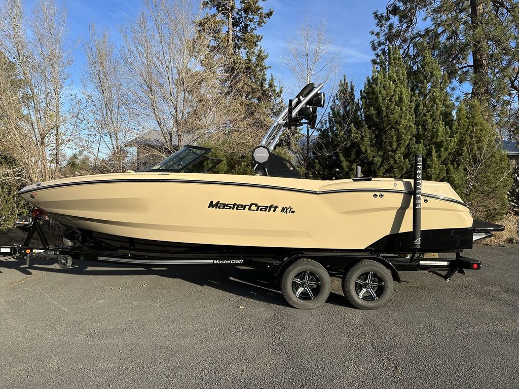 2024 MasterCraft NXT23