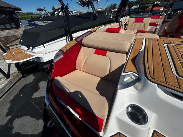 2024 MasterCraft X24