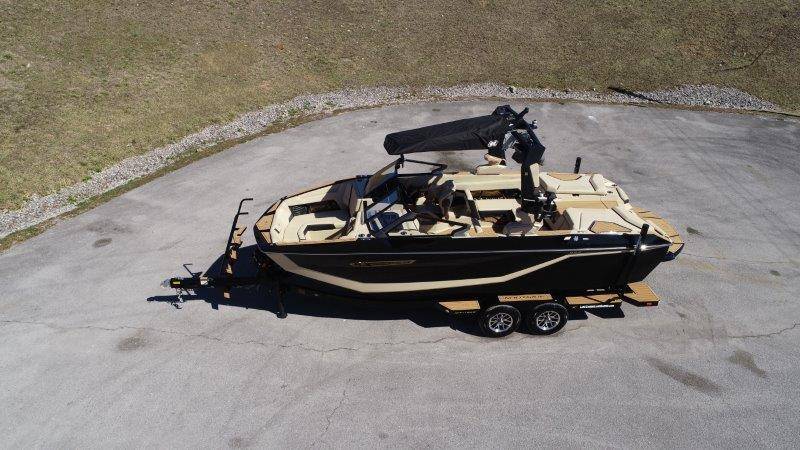 2025 Nautique G23