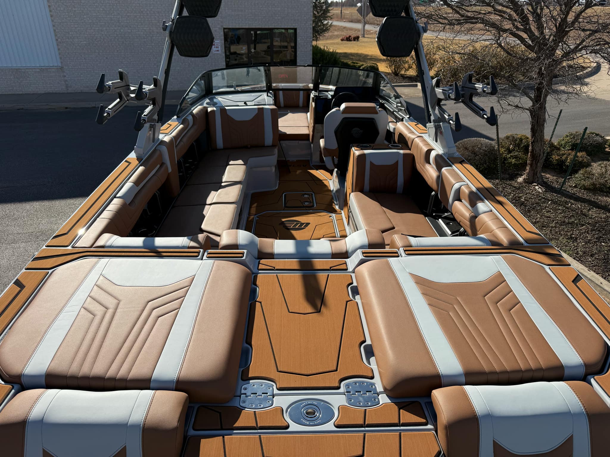 2025 Malibu 25LSV