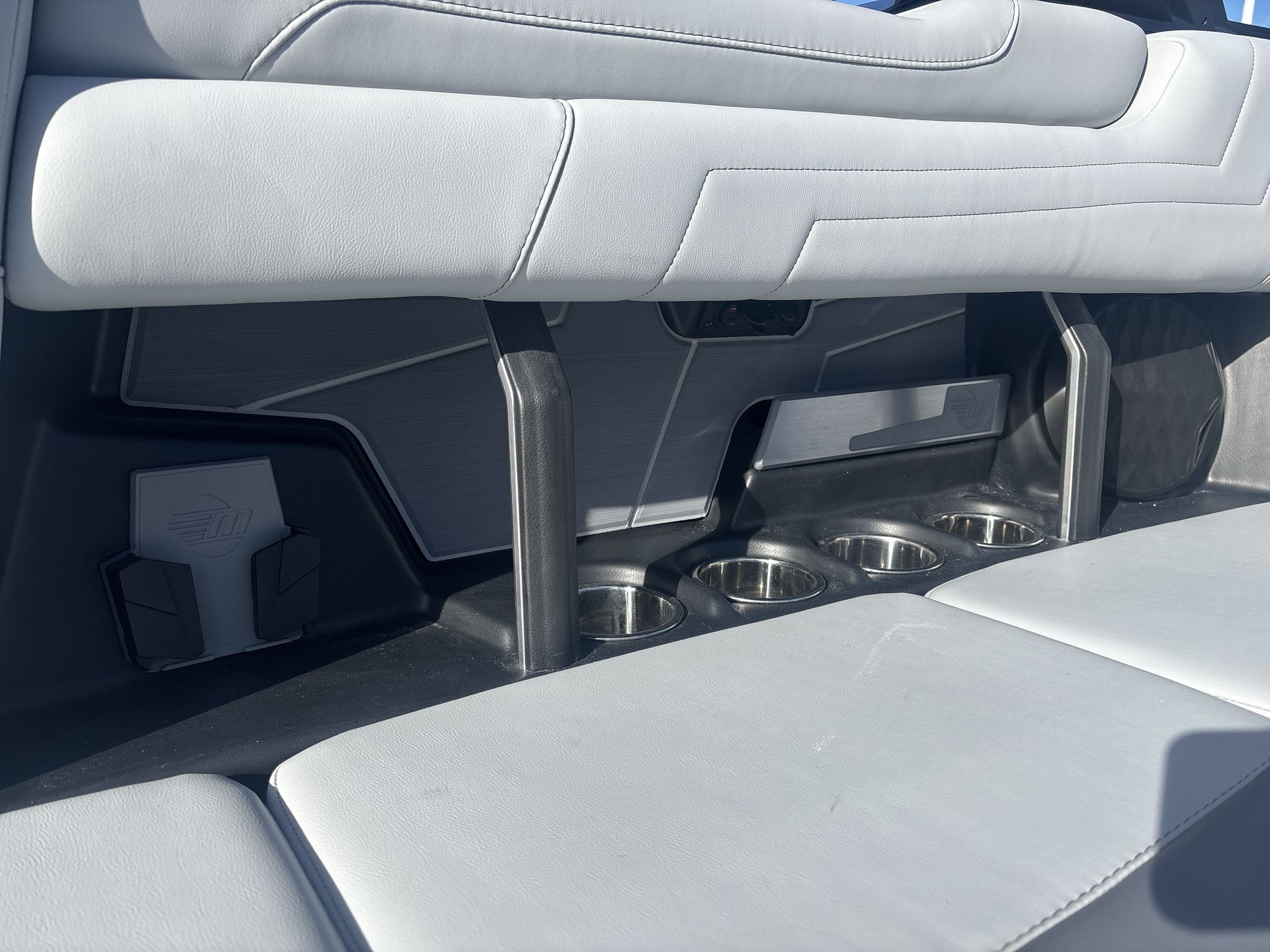 2025 Malibu 25LSV