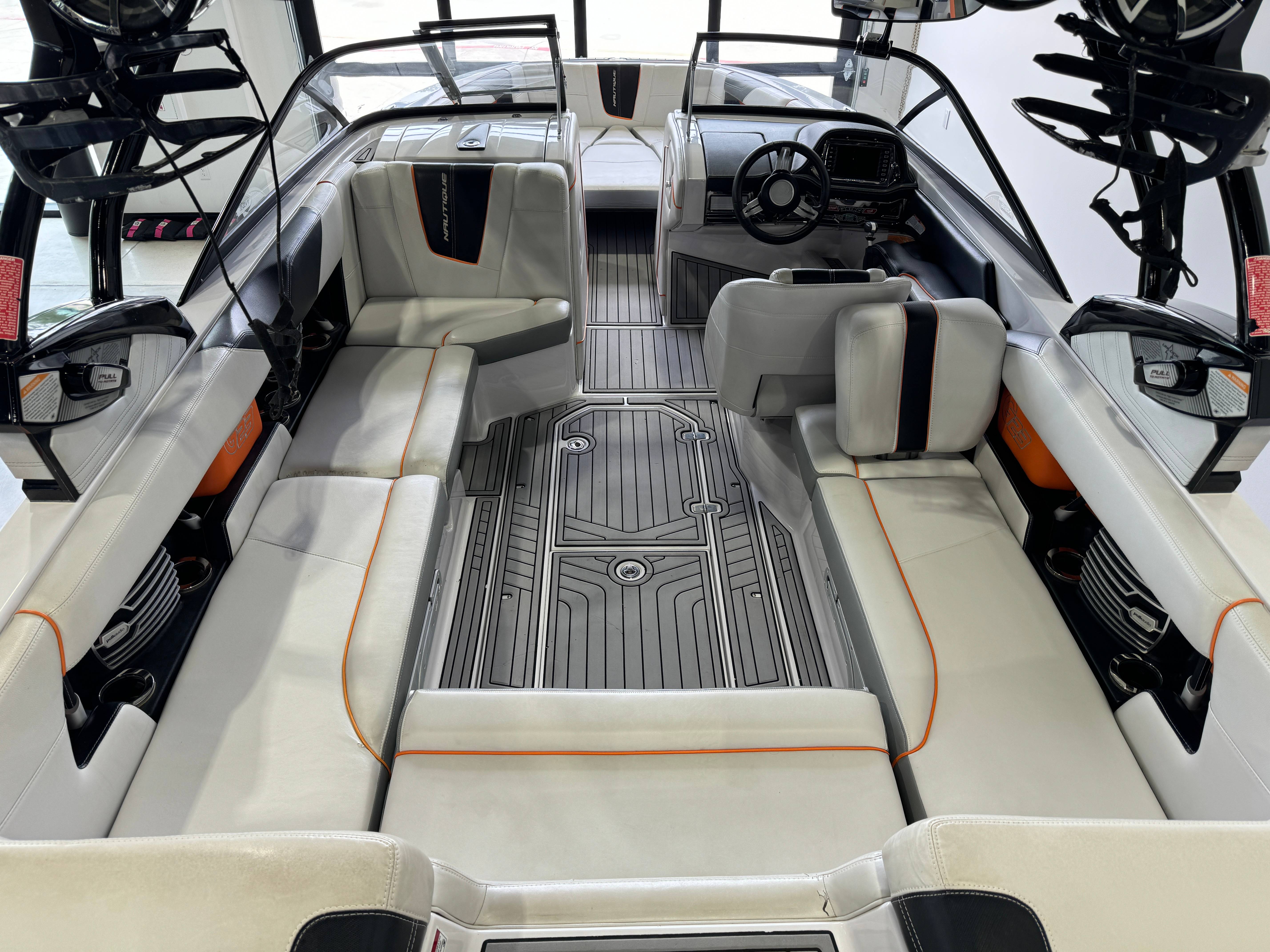 2014 Nautique Super Air Nautique G23