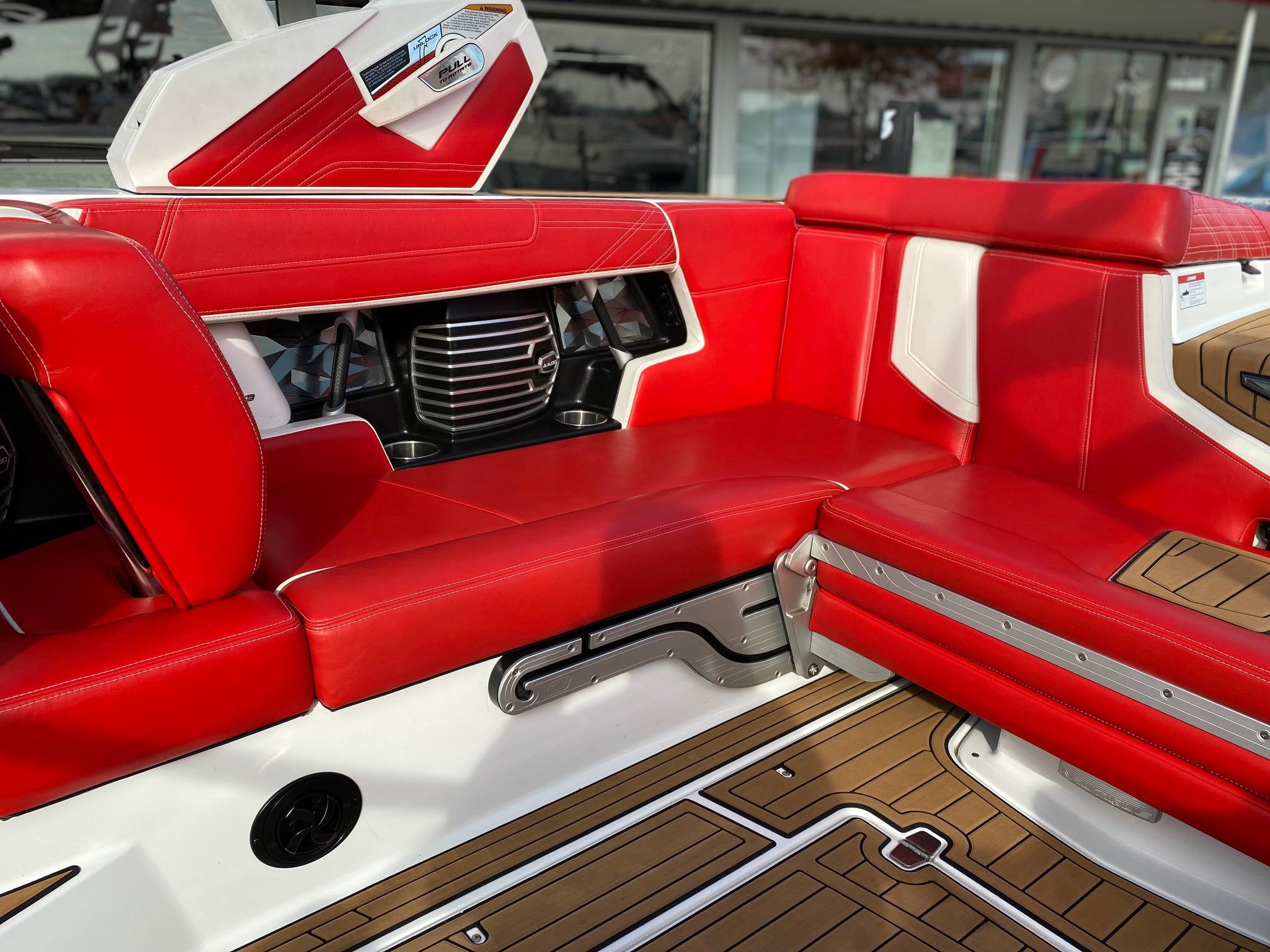 2018 Nautique G23