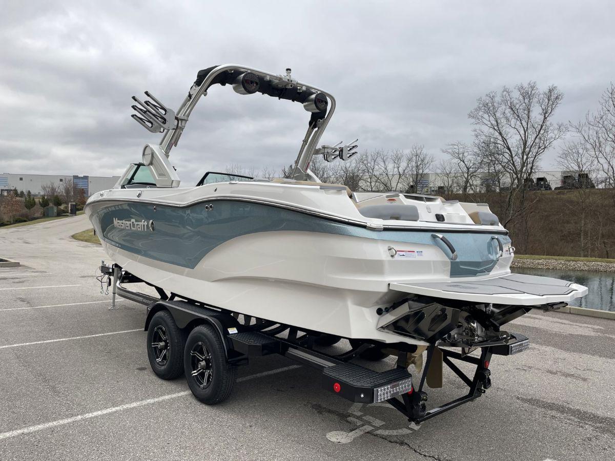 2023 MasterCraft X24
