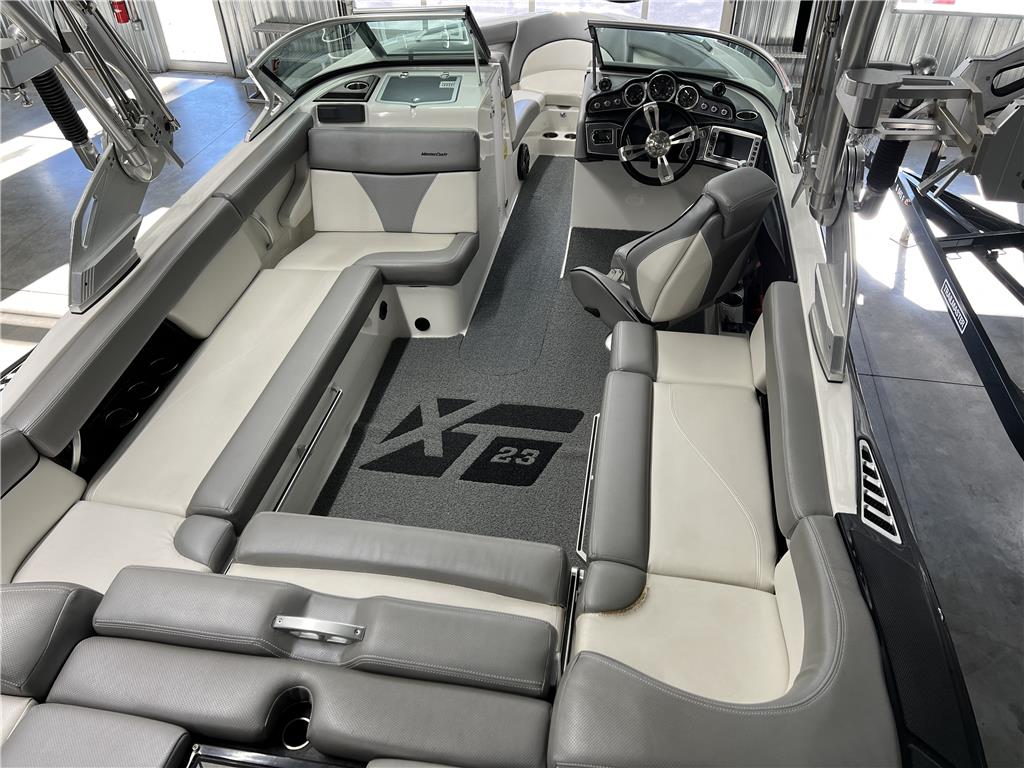 2017 MasterCraft XT23