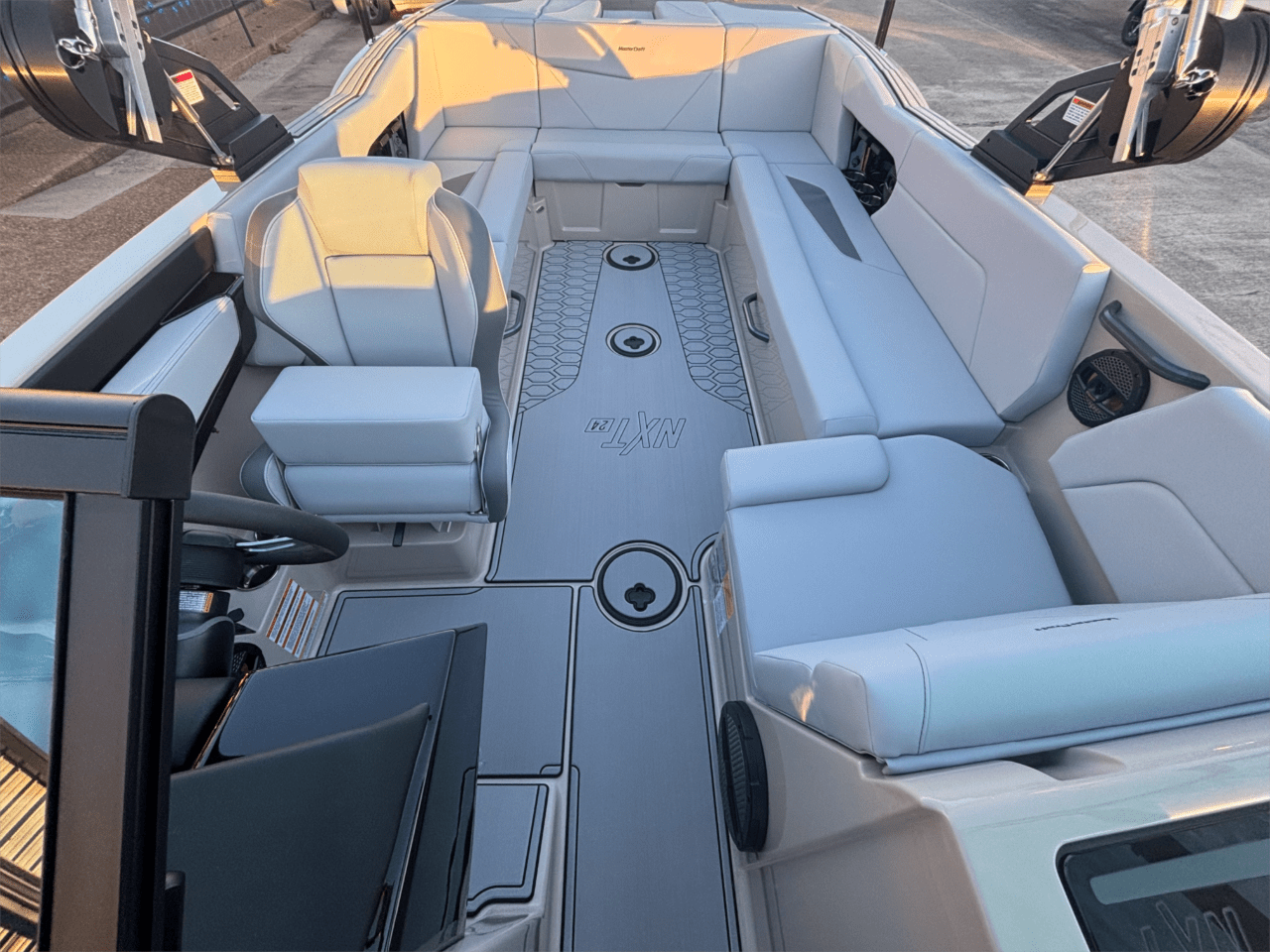 2025 MasterCraft NXT24