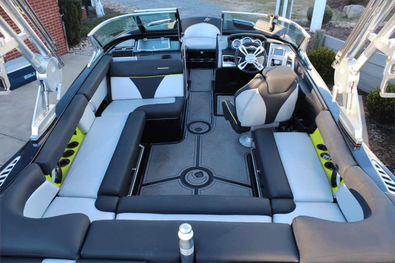 2018 Mastercraft XT21
