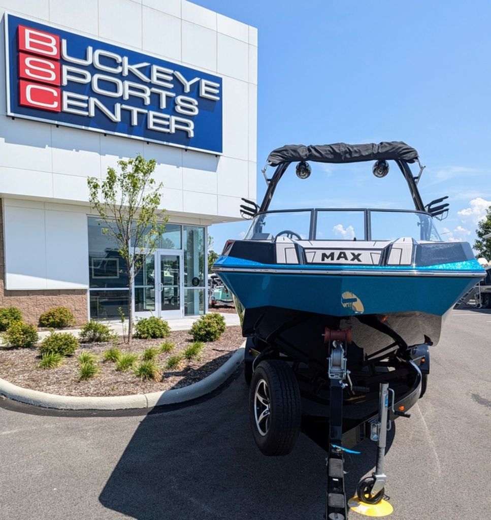2020 moomba Max
