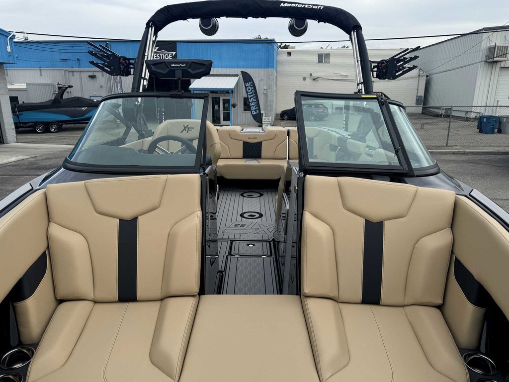 2025 MasterCraft XT22